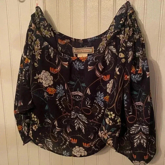 Flying tomato off the shoulder crop top - Picture 1 of 4